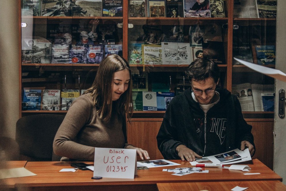 Учасники заходу вирішують, які атрибути належать Американському Президенту